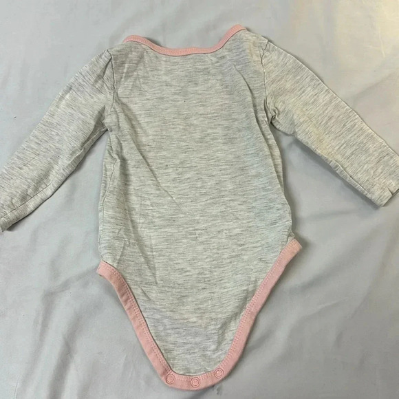 Puma - long sleeve onesie top/shirt. Size 3-6 months - Picture 3 of 3